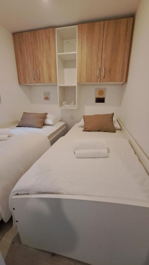 Premium Mobile Home Maslina - Oaza Mira Drage Kültér fotó